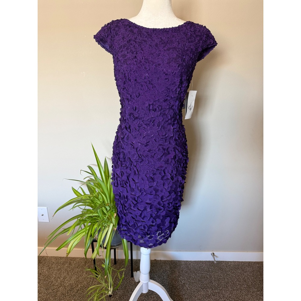 THEIA NEW 3D Petal Applique Cocktail Dress  SZ 8 Purple Sheath Wedding Event